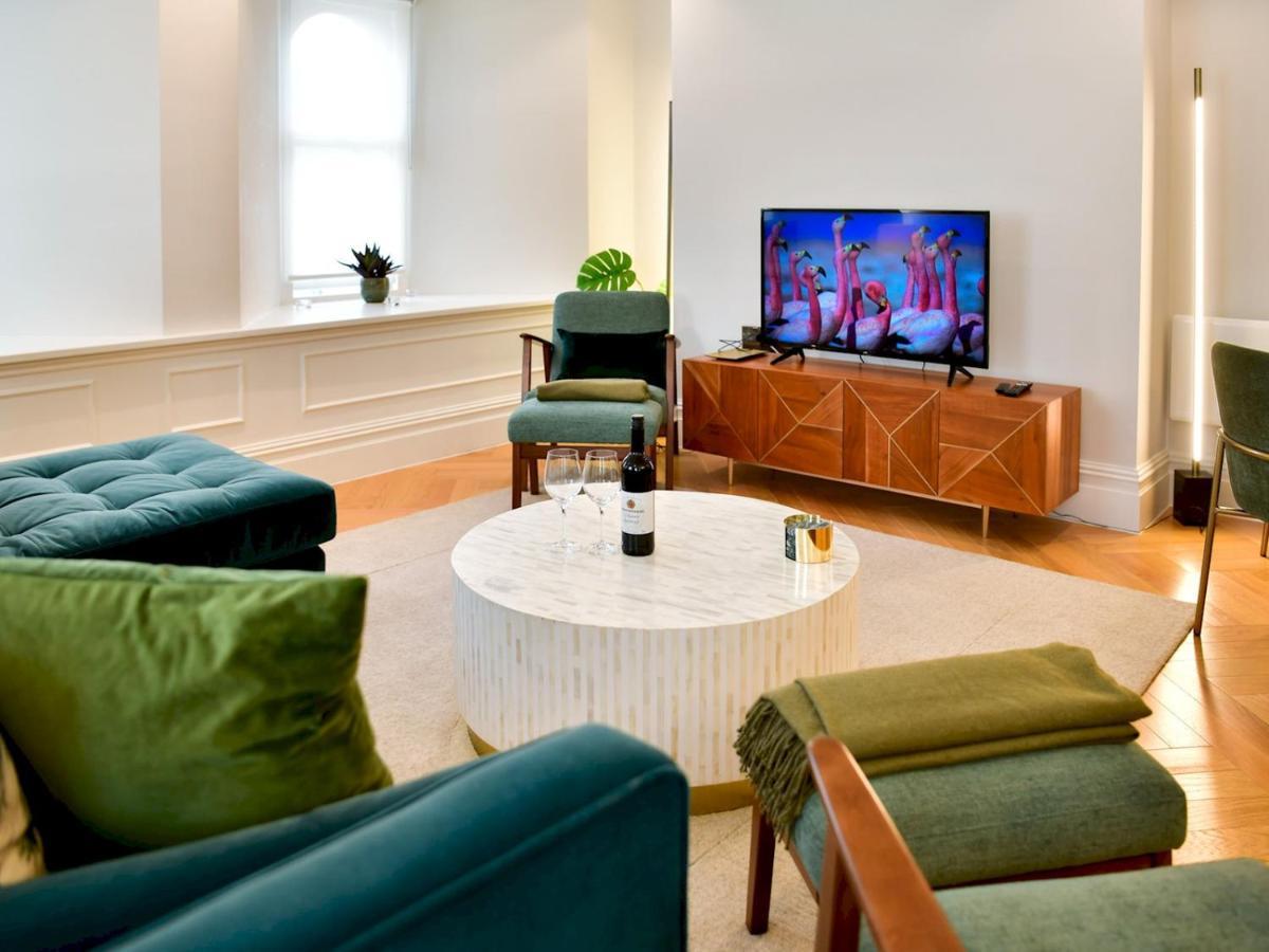 Pass The Keys Beautiful 2 Bed Apartment With Parking In The Bay Cardiff Bagian luar foto