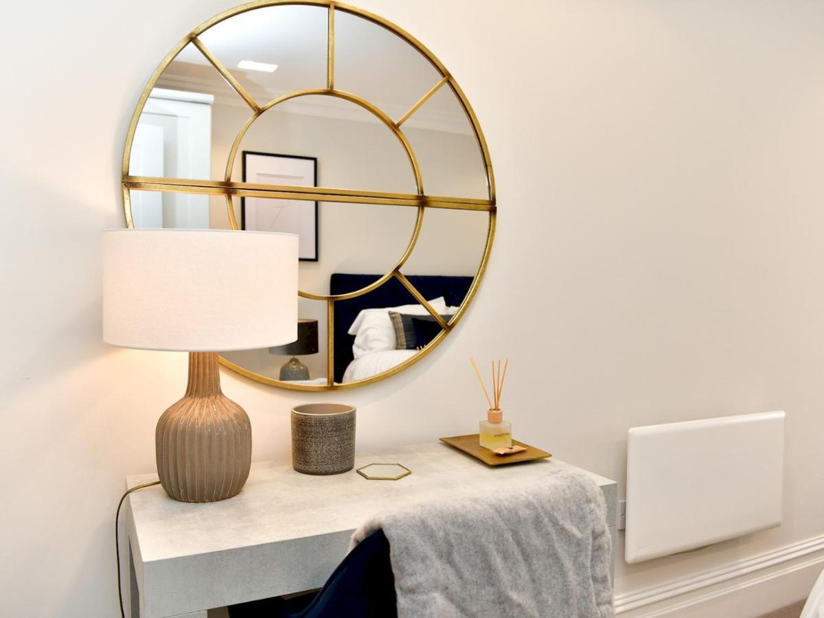 Pass The Keys Beautiful 2 Bed Apartment With Parking In The Bay Cardiff Bagian luar foto