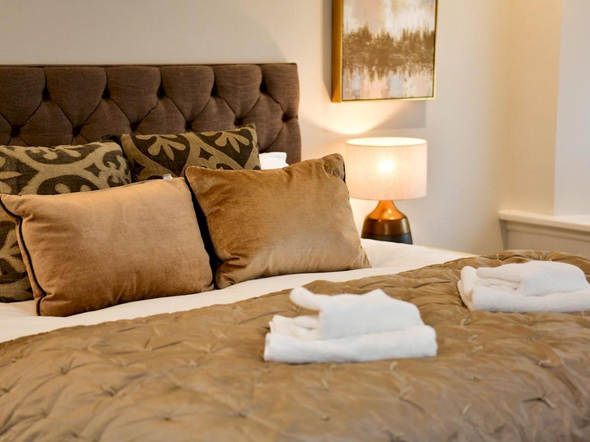 Pass The Keys Beautiful 2 Bed Apartment With Parking In The Bay Cardiff Bagian luar foto