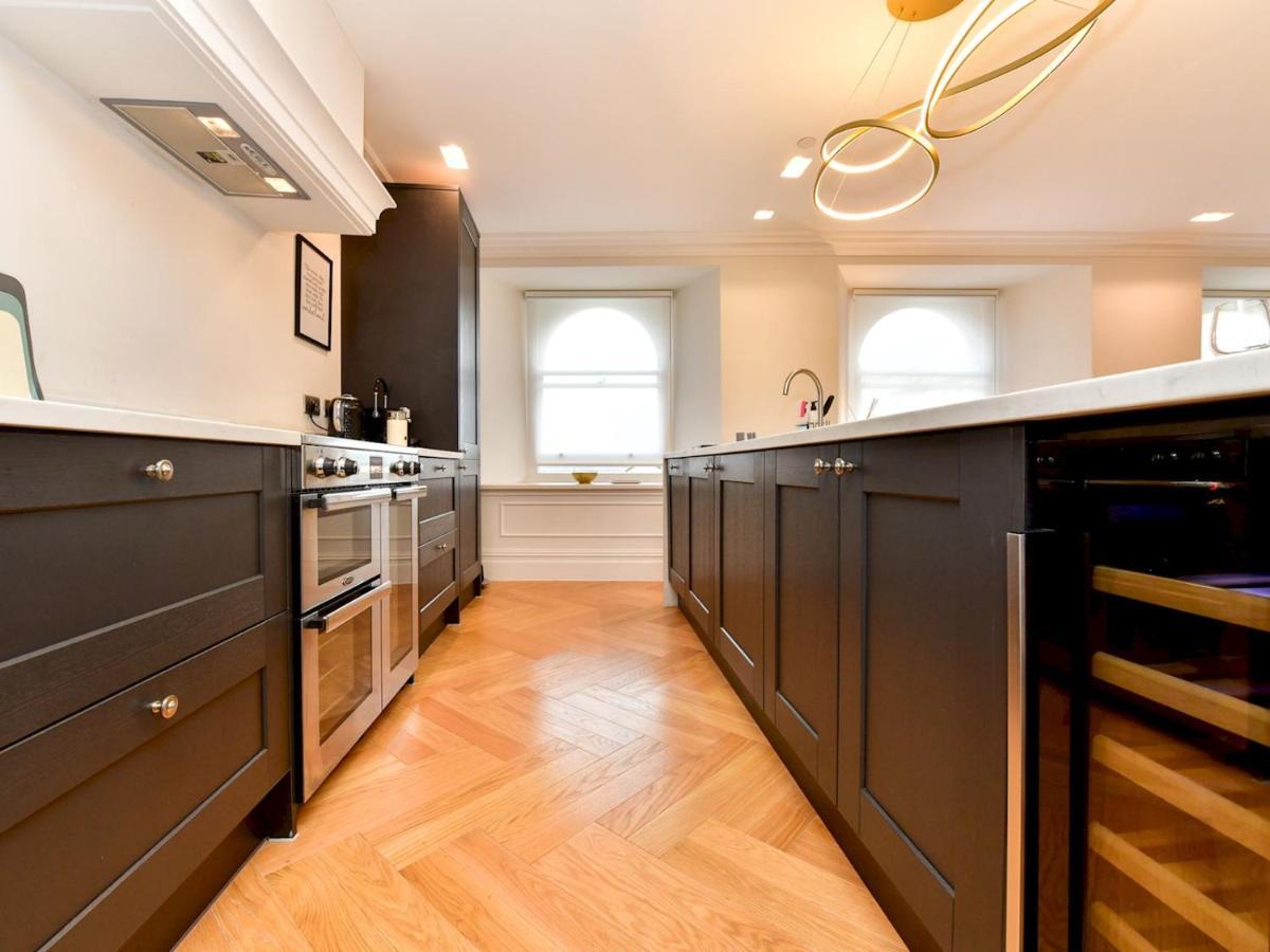 Pass The Keys Beautiful 2 Bed Apartment With Parking In The Bay Cardiff Bagian luar foto
