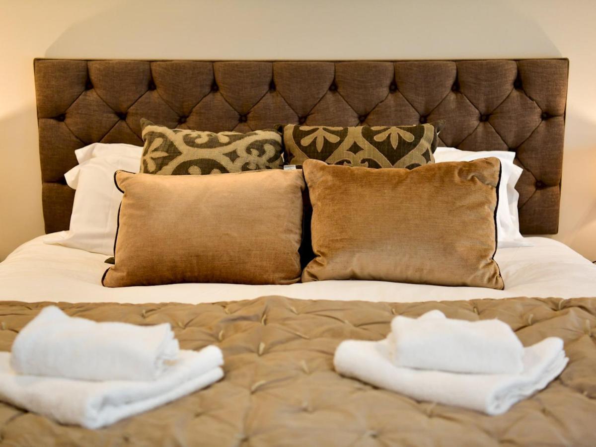 Pass The Keys Beautiful 2 Bed Apartment With Parking In The Bay Cardiff Bagian luar foto