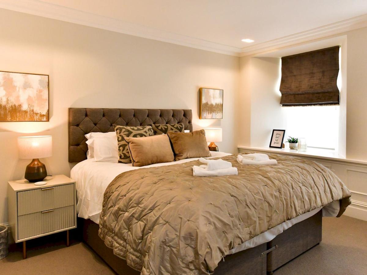 Pass The Keys Beautiful 2 Bed Apartment With Parking In The Bay Cardiff Bagian luar foto